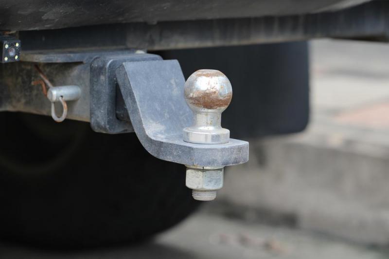 Pose d'attelage &agrave; Saint-Priest, quels avantages pour votre v&eacute;hicule ?